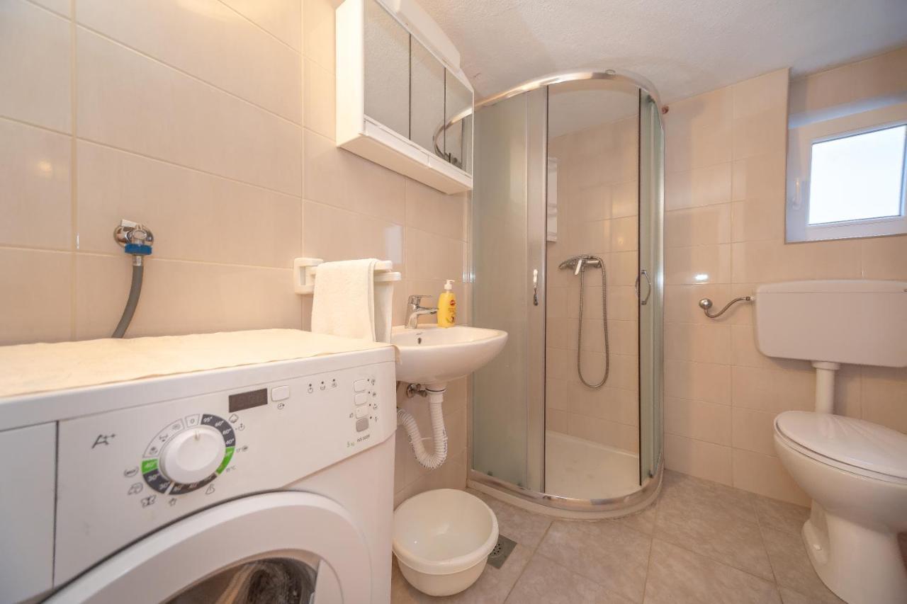 Apartmani Dada 비오그라드나모루 외부 사진