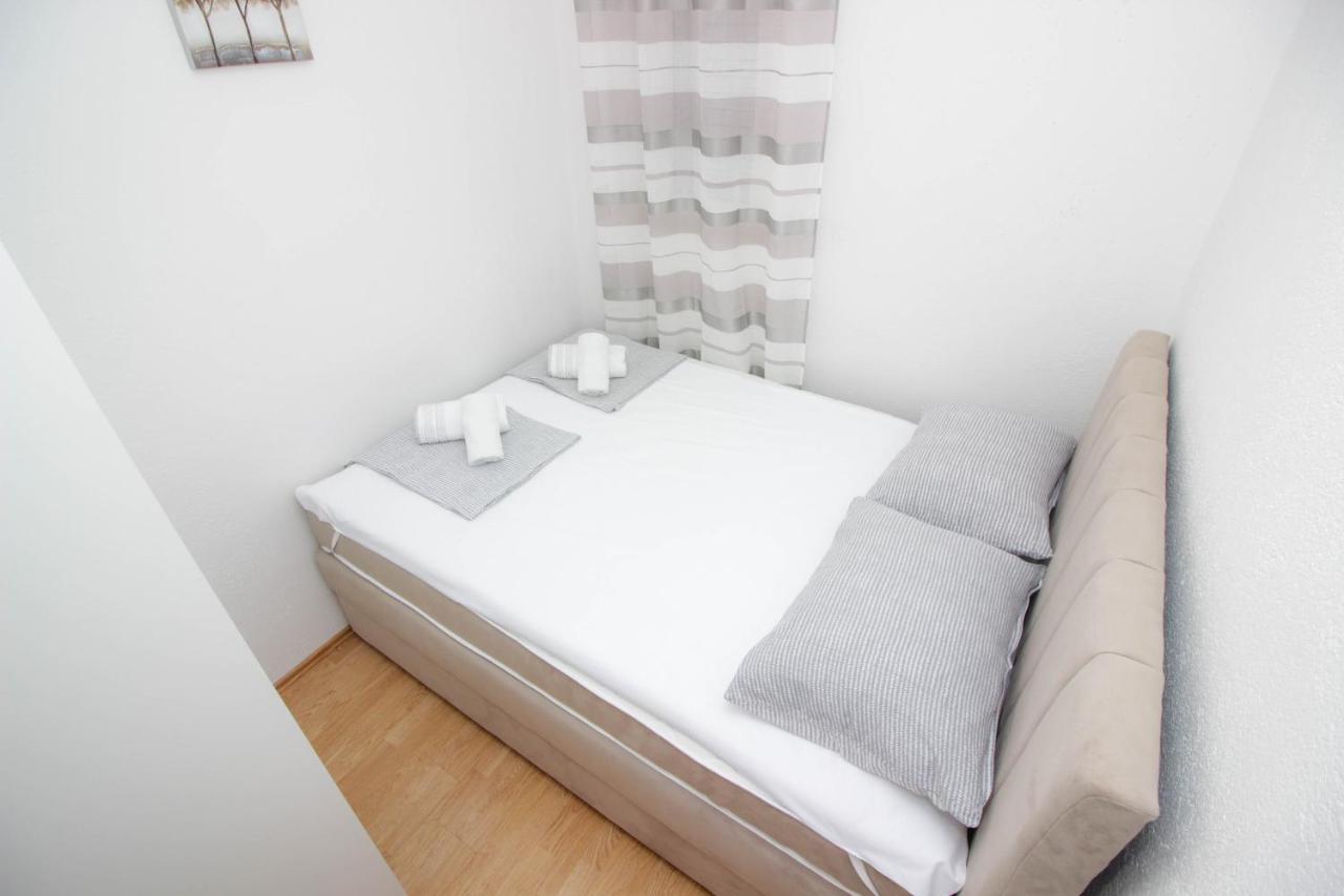 Apartmani Dada 비오그라드나모루 외부 사진
